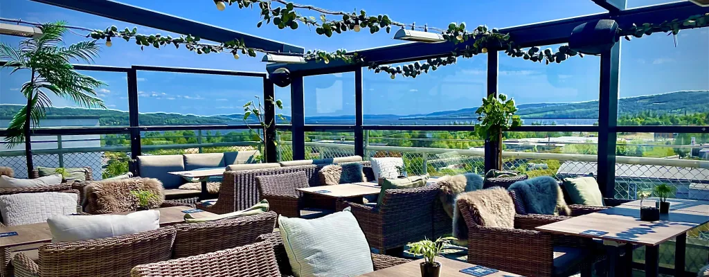 Sommerslagere 2025 - Show og hotellovernatting! 