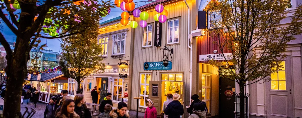 Halloween in Lisebergsparken - Hotel, Admission and Ride Pass
