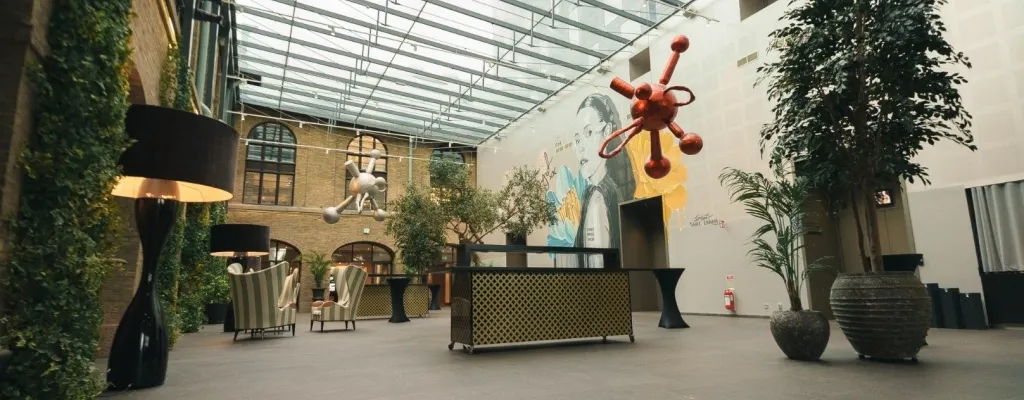 Clarion Hotel® Post 