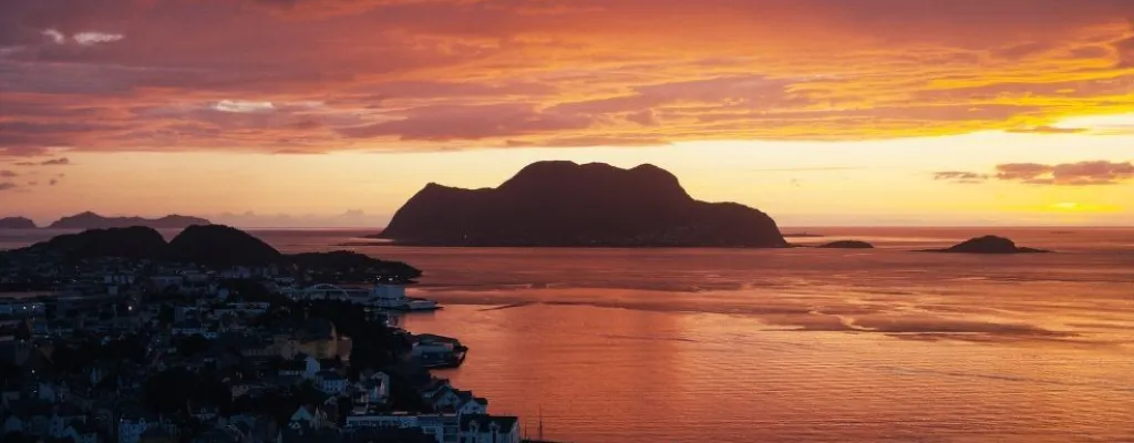 Coast and culture in Ålesund
