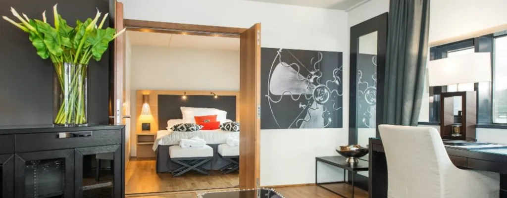 Clarion Hotel® The Edge