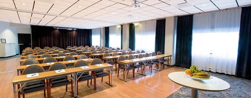 Quality Hotel™ Royal Corner