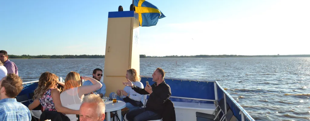 Day cruise on Svartån, Hjälmaren and Hjälmare canal with M/S Lagerbjelke