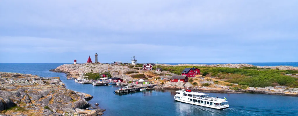 Coast, archipelago and Vinga lighthouse