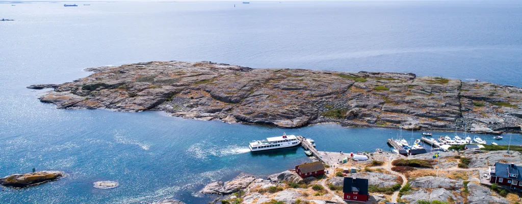 Coast, archipelago and Vinga lighthouse